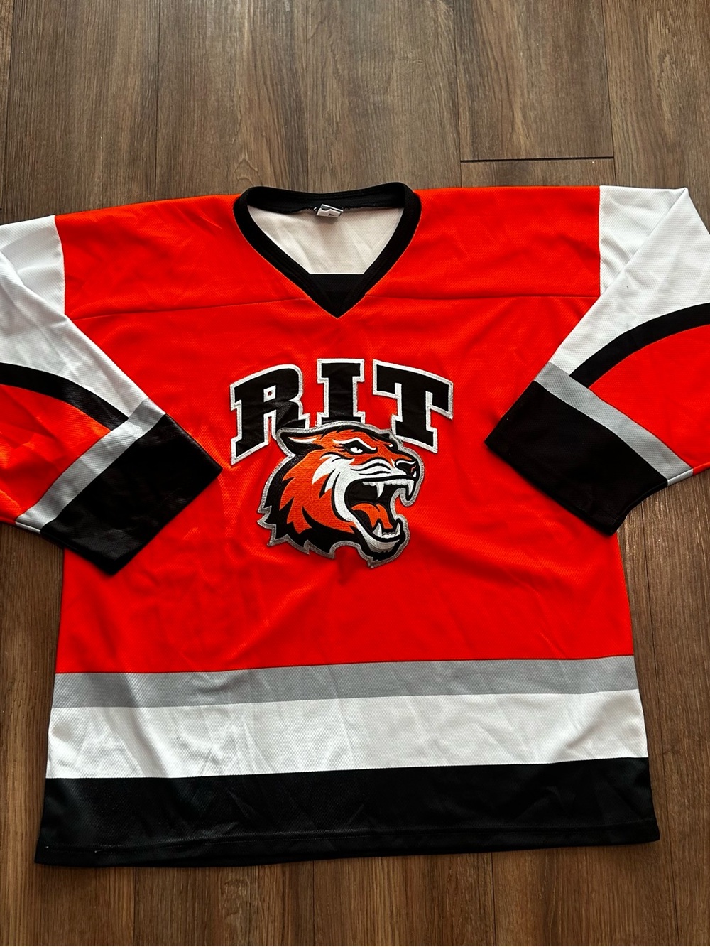 OT RIT Tigers Hockey Jersey M Orange USA Rochester Institute Of Technology